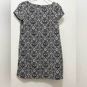 Zara Women’s Black and White Patterned Dress size 5? Or S